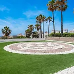 Frontline Luxury Miraflores Playa *
